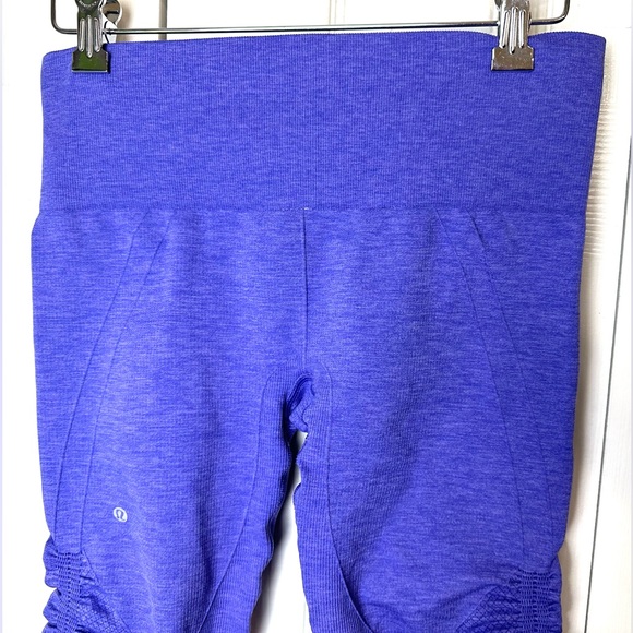 LULULEMON In The Flow Crop ll Heathered Iris Flower Purple Seamless Pants Capri - Picture 6 of 15